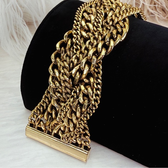 Jewelry - Vintage, super heavy, chunky chain, magnet closure, wide band bracelet